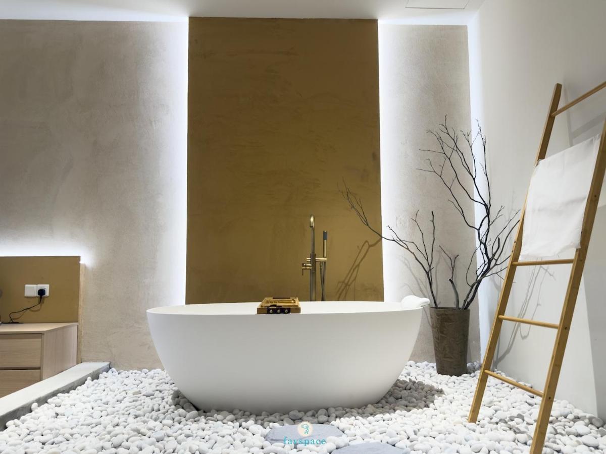 Japandi W Bathtub - Linked To Quill Mall Kuala Lumpur
