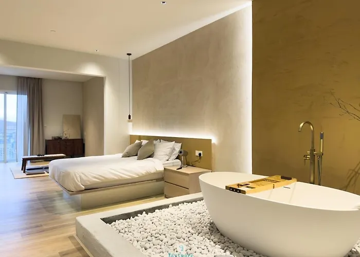Japandi Studio W Bathtub - Linked To Quill City Mall